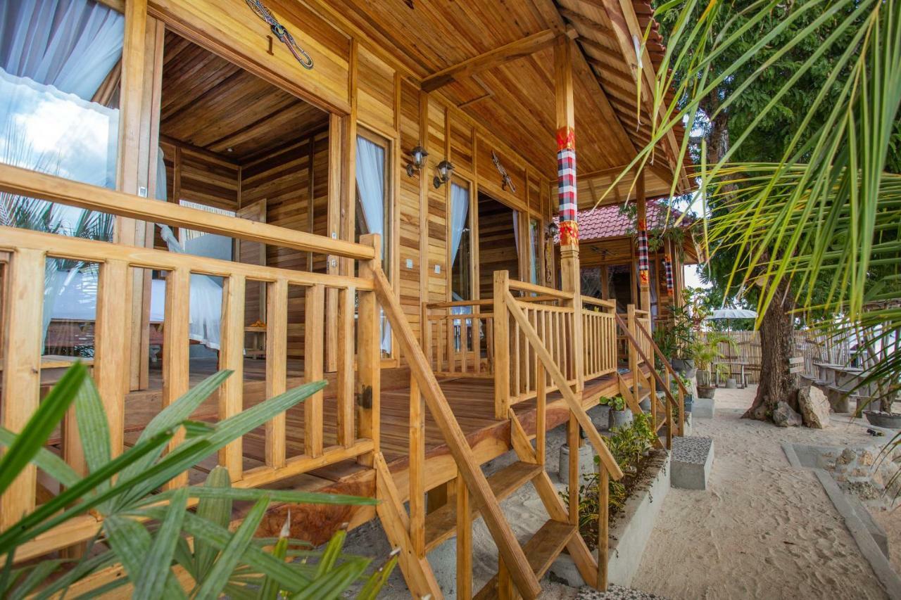 Wooden Beach Sunset Cottages Нуса-Лембонган Екстер'єр фото